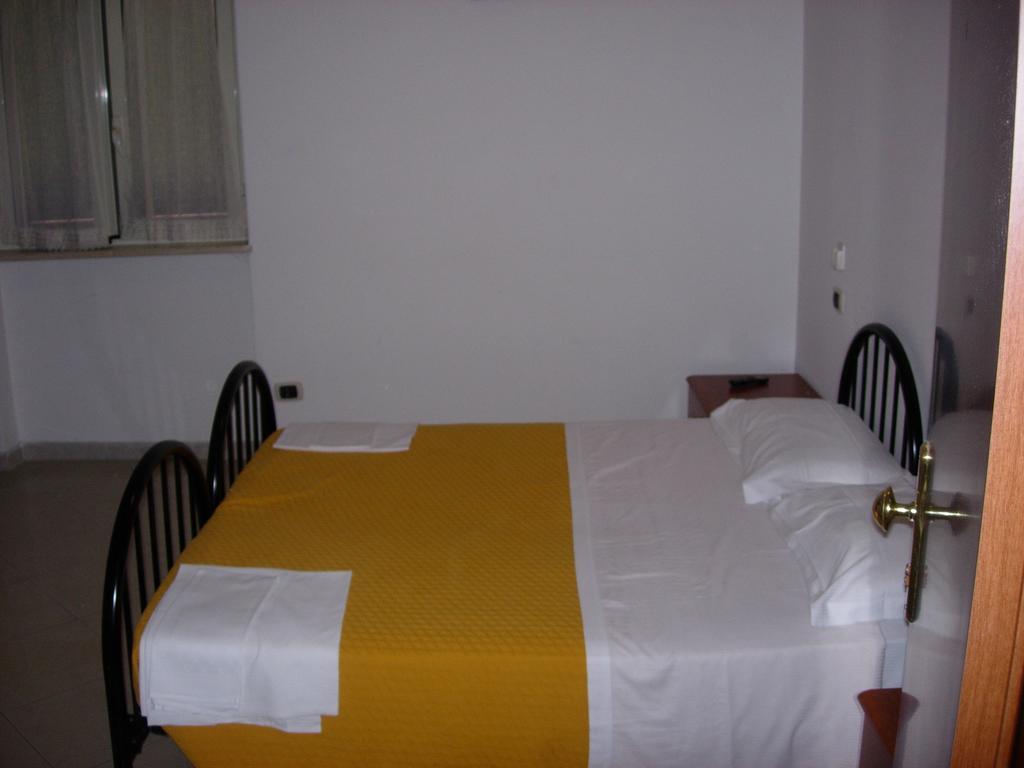 Ai Vecchi Tempi Hotel Frattocchie Szoba fotó